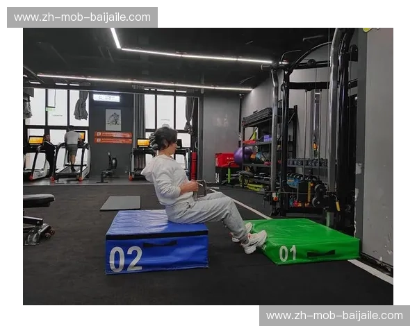 健美直播：镜头前的汗水与舞台后的蜕变